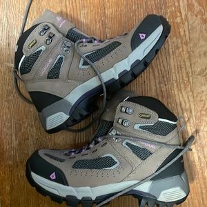 Vasque Women’s Breeze 2.0 Mid GTX Hiking Boots